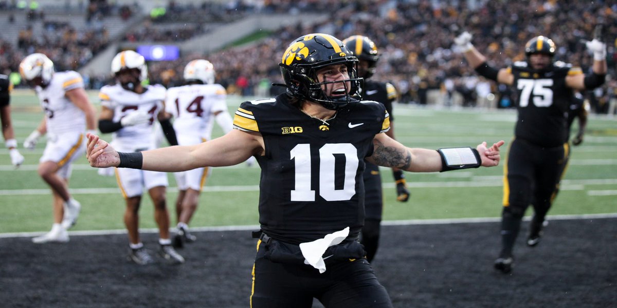 Hawkeyes Wire tweet media