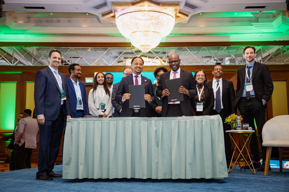 IFCAfrica's tweet image. .@IFC_org is investing $1M in @Lershaapp, a digital #Agri pioneer in Ethiopia, to expand access to credit, inputs &amp;amp; advisory for smallholder farmers. The aim: to improve yields, create jobs &amp;amp; widen access to markets. 300k farmers reached so far, with a goal of 1 million by 2030.