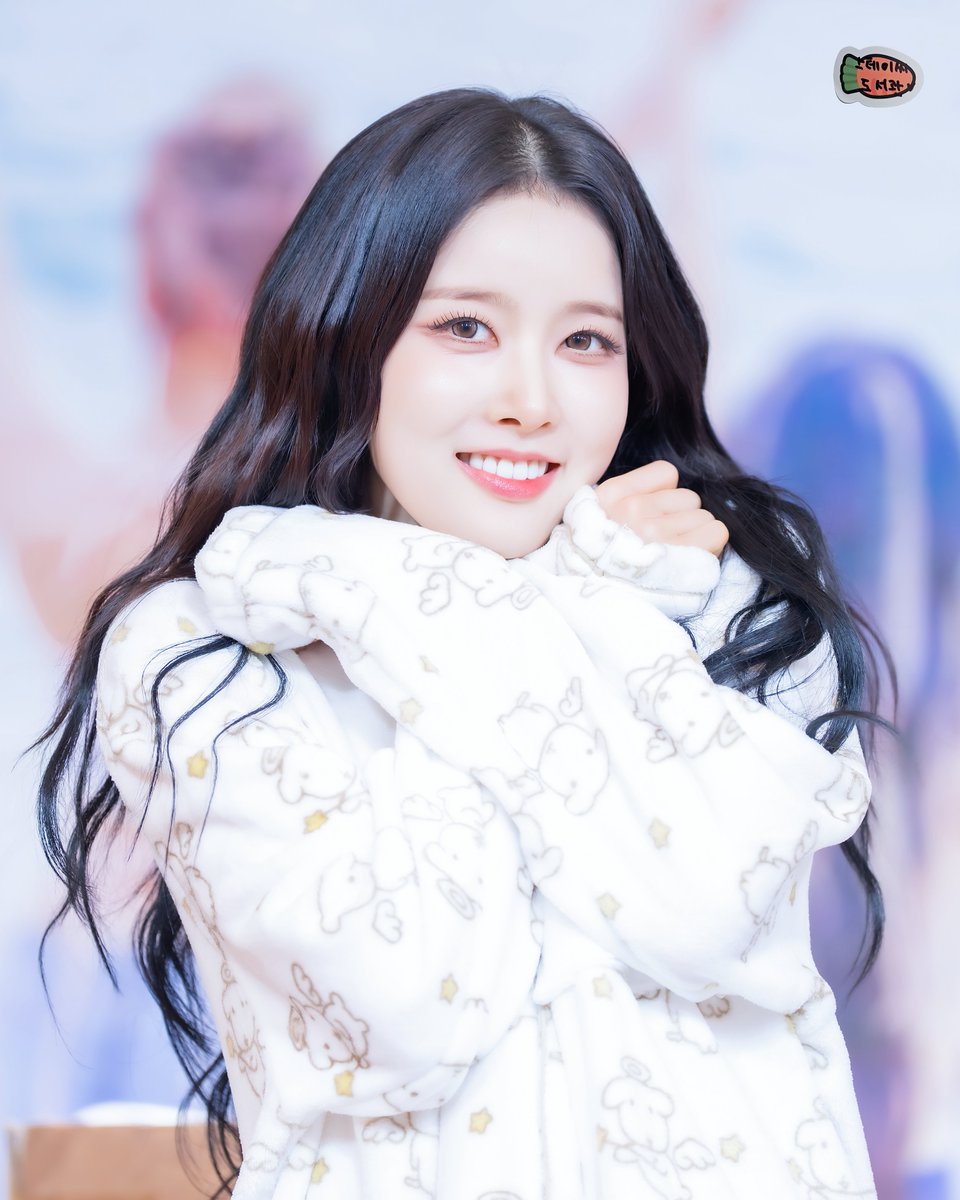 스테이씨 도서관🐰 tweet media