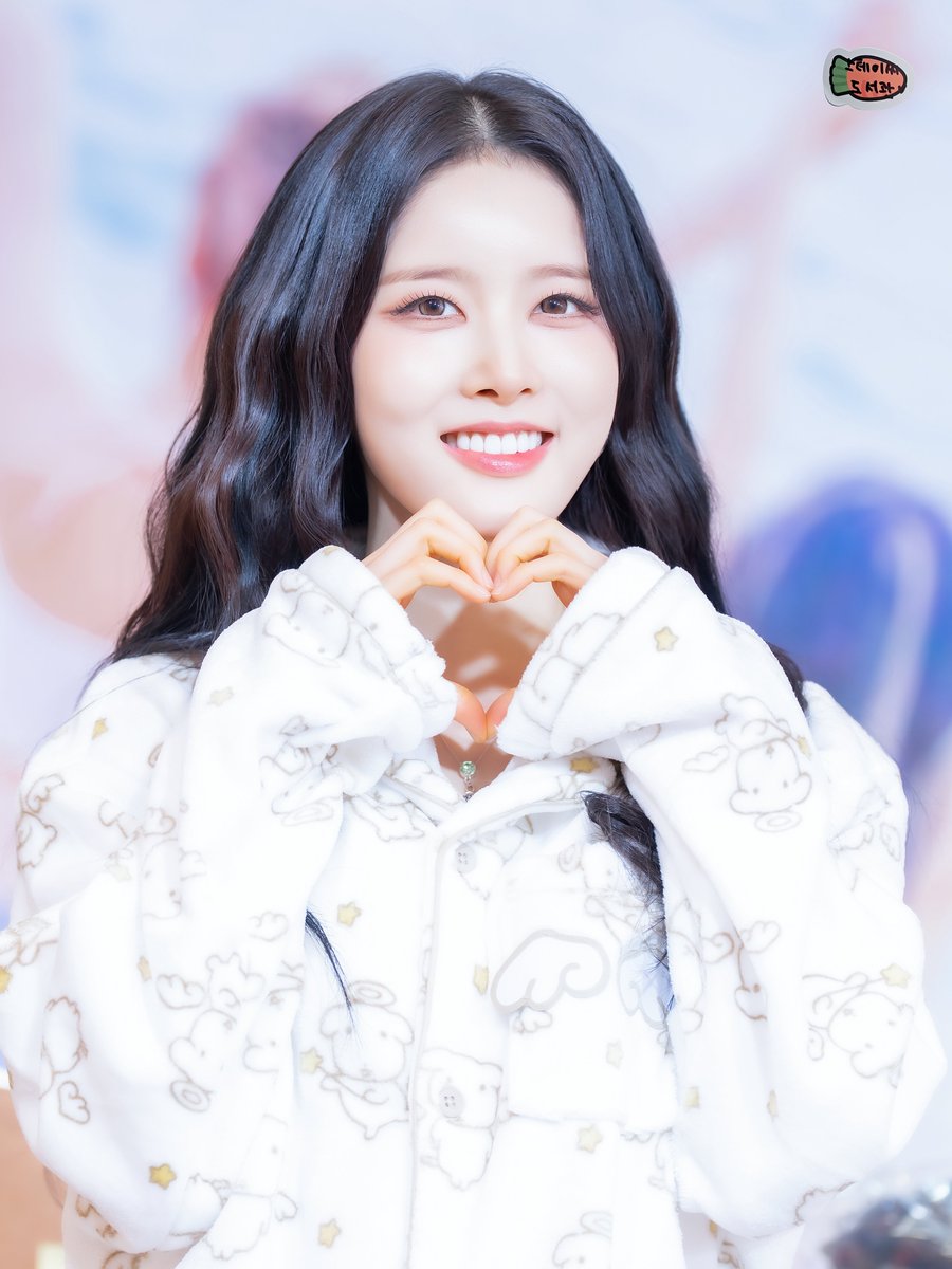 스테이씨 도서관🐰 tweet media