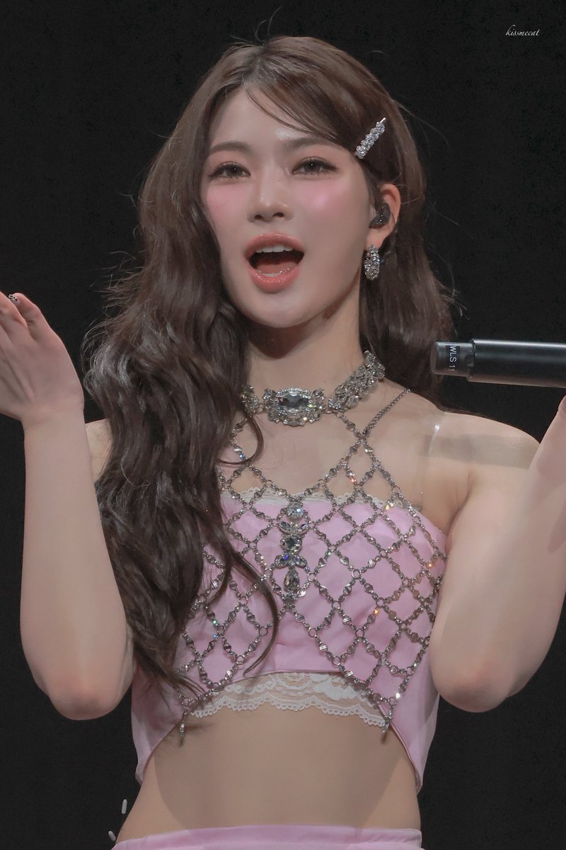 kissmecat tweet media