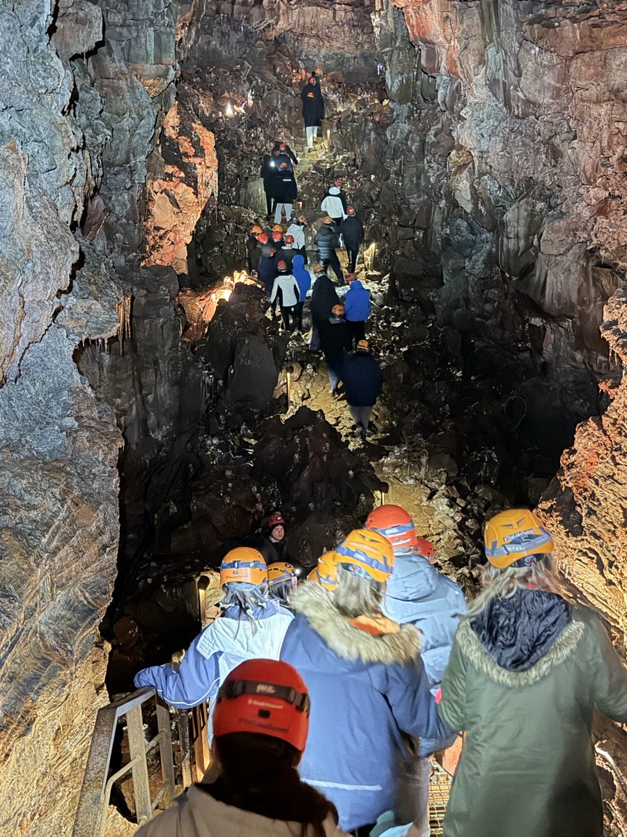 IcelandTaa's tweet photo. More from @thelavatunnel! https://t.co/hIfRzVzCvE