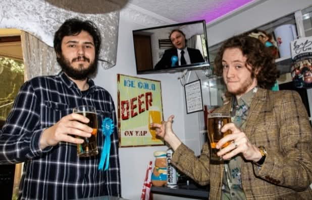 ConorON44859994's tweet photo. 5 years ago yesterday, Production began on Test Footage for Birchalls Pints. 

Yes, Half a decade ago👴🏻👴🏻 https://t.co/yQGeTGMmr9