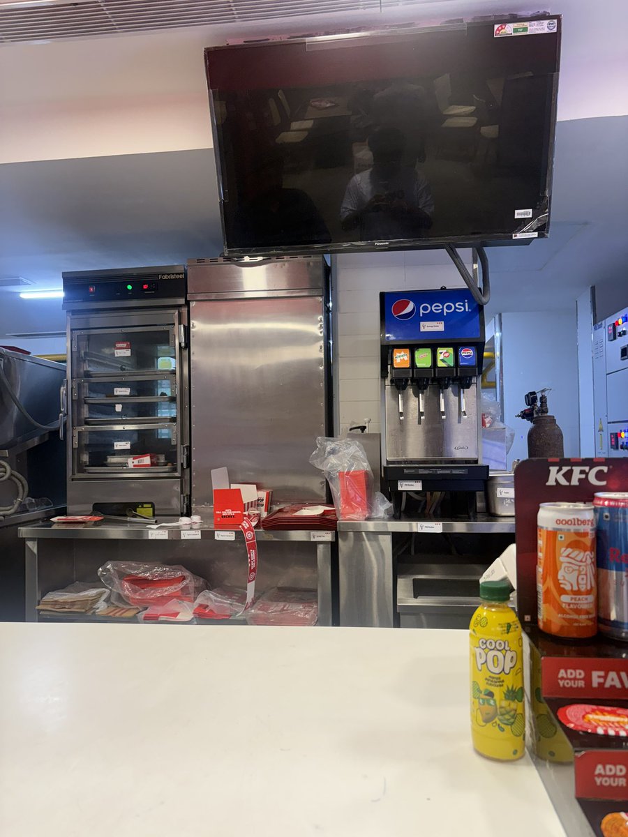 ImhereChaitanya's tweet photo. @KFC_India It’s Wednesday offer day, but at the Tadepalligudem (West Godavari) outlet they said no stock available and asked us to wait 30–45 minutes. Not the first time. Staff response wasn’t proper and the display wasn’t working. Please check. #kfcindia #kfc https://t.co/aaTzWuvxvr