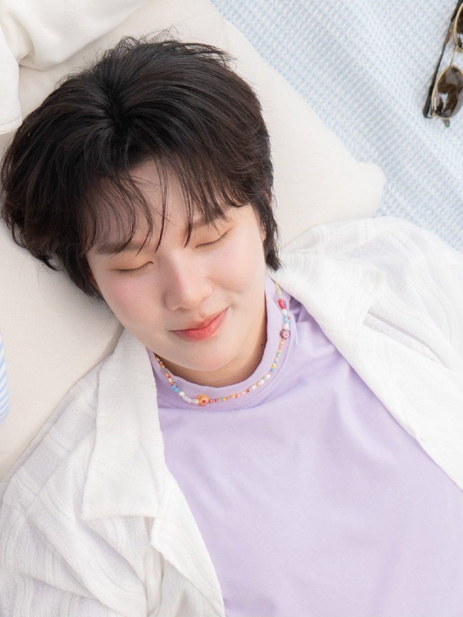 lil.bloom tweet media