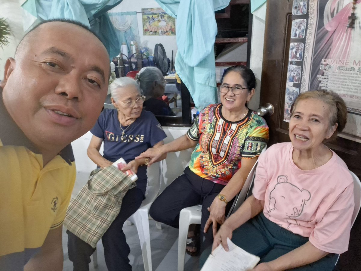 JOJOSUMADIA08's tweet image. #DURING THE WAKE OF THE LATE ARSENIO .Q.MARIBAO