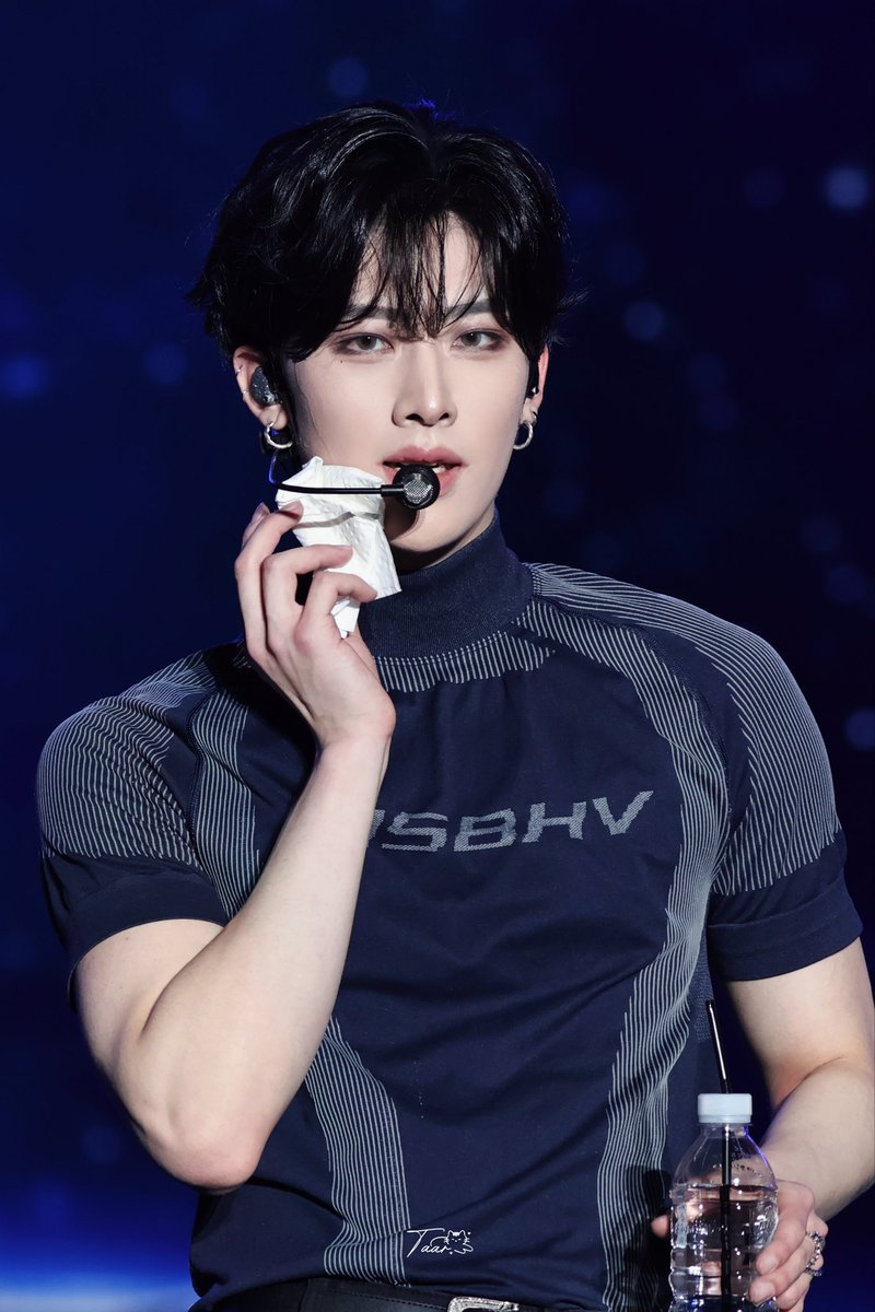 Taar4204's tweet photo. 251221 Here&amp;Now HK

자기야 사랑해, 진심이야🥺
만우절 장난 아니야

#RICKY #리키 #沈泉锐 #リッキー
#ZB1 #ZEROBASEONE #제베원 #제로베이스원 https://t.co/fQCaKNjYWz