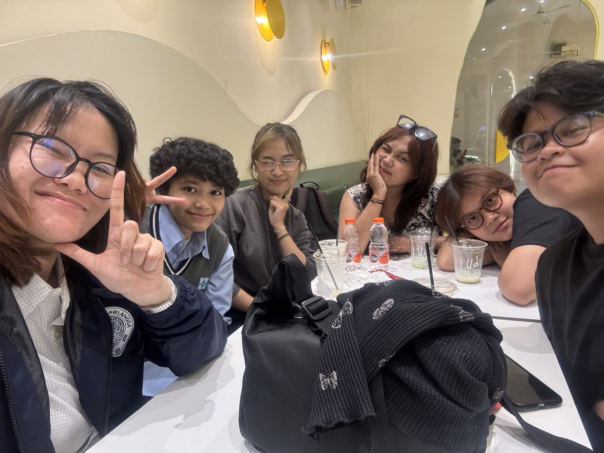 livingutopia tweet media