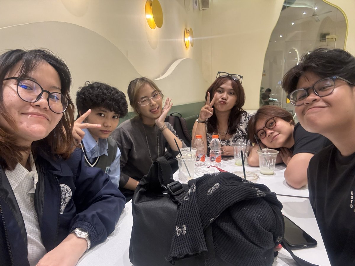 livingutopia tweet media