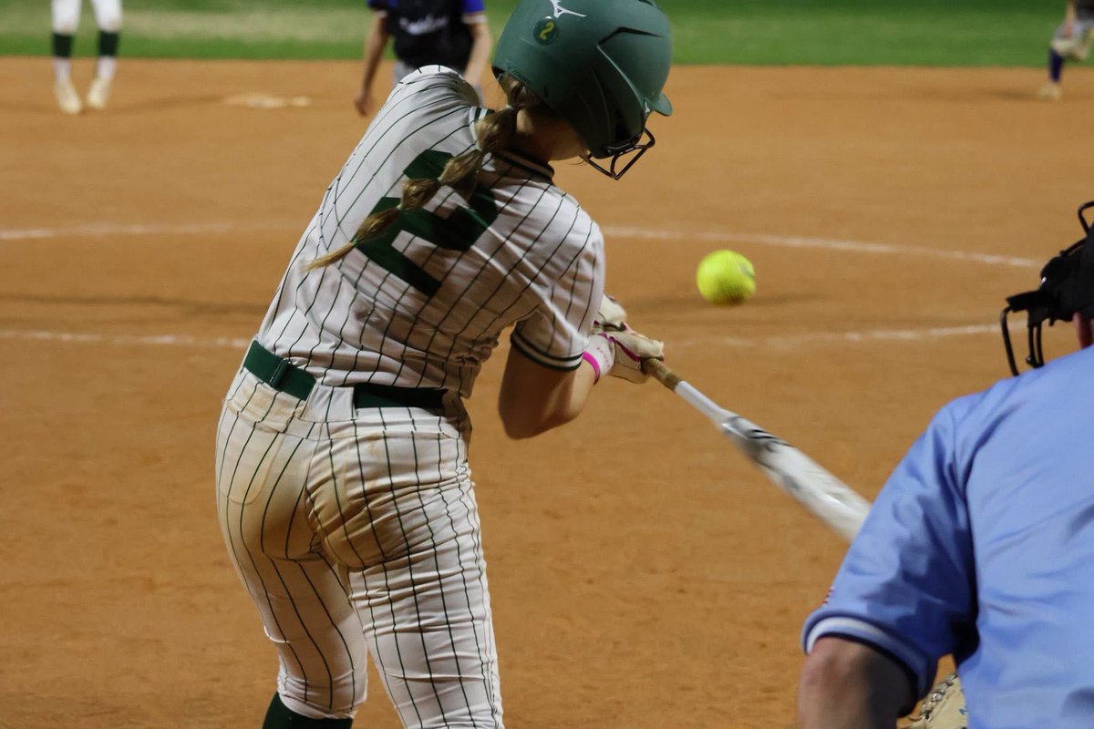 The Varsity Lady Gators took on Warren East last night and came out with a 7-3 win. Anna Rose Martin was in the circle with 8 strikeouts. Kate Rippy led the team with 2 RBIs. 
The JV team also got the W with a final score of 12-5. The BOMB SQUAD of the night consisted of Lillian