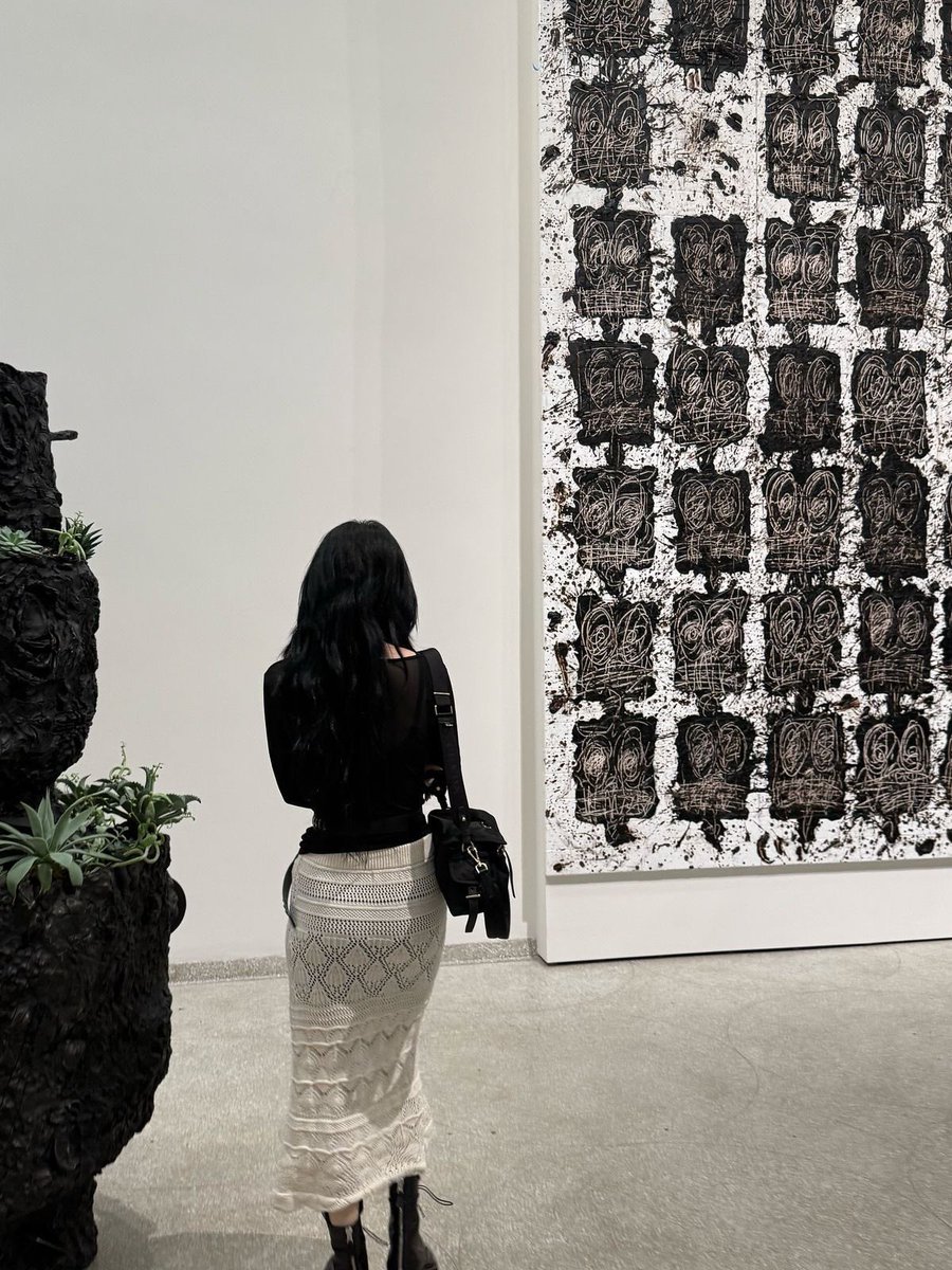 cher •kinda ia tweet media