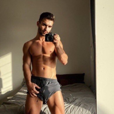 Phil Dom tweet media