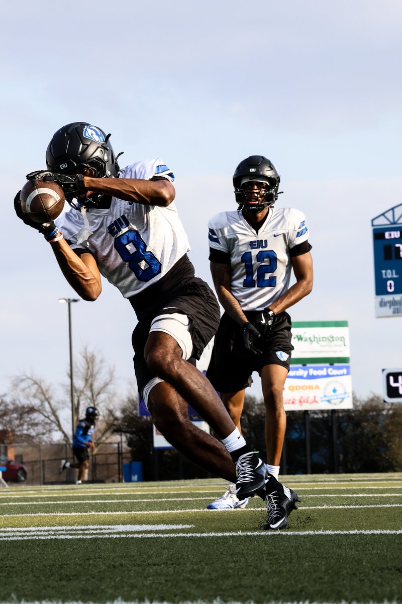 EIU_FB's tweet image. Play Fast. Be Physical. Fundamentally Sound‼️

#WeNotMe | #BleedBlue | #TogetherWeWill