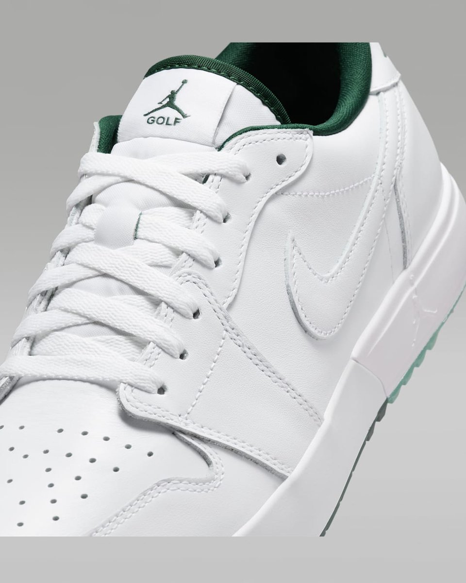 JustFreshKicks tweet media