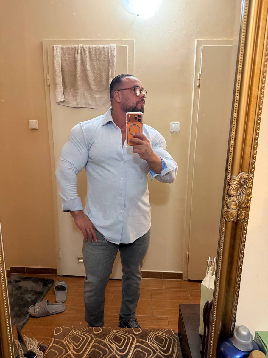 I am Damon tweet media