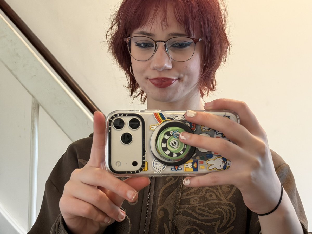 mae 🐈⬛ tweet media