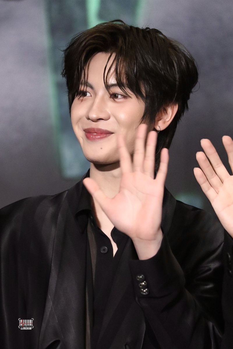 𝙢𝙤𝙤𝙣 ۶ৎ tweet media