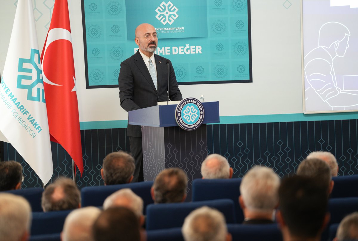 Türkiye Maarif Vakfı tweet media