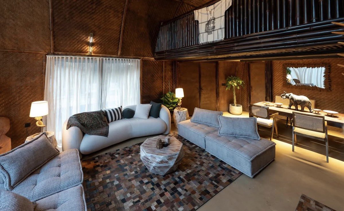 Golden Places tweet media