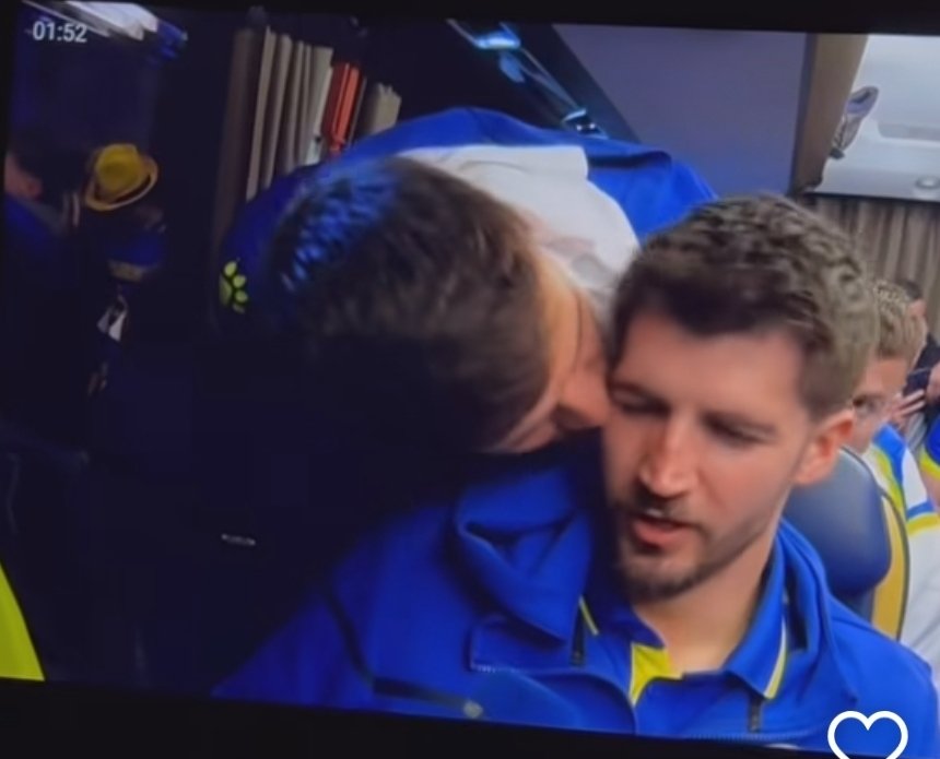 tomosić ∘ ∘ ∘ ( °ヮ° ) ? tweet media