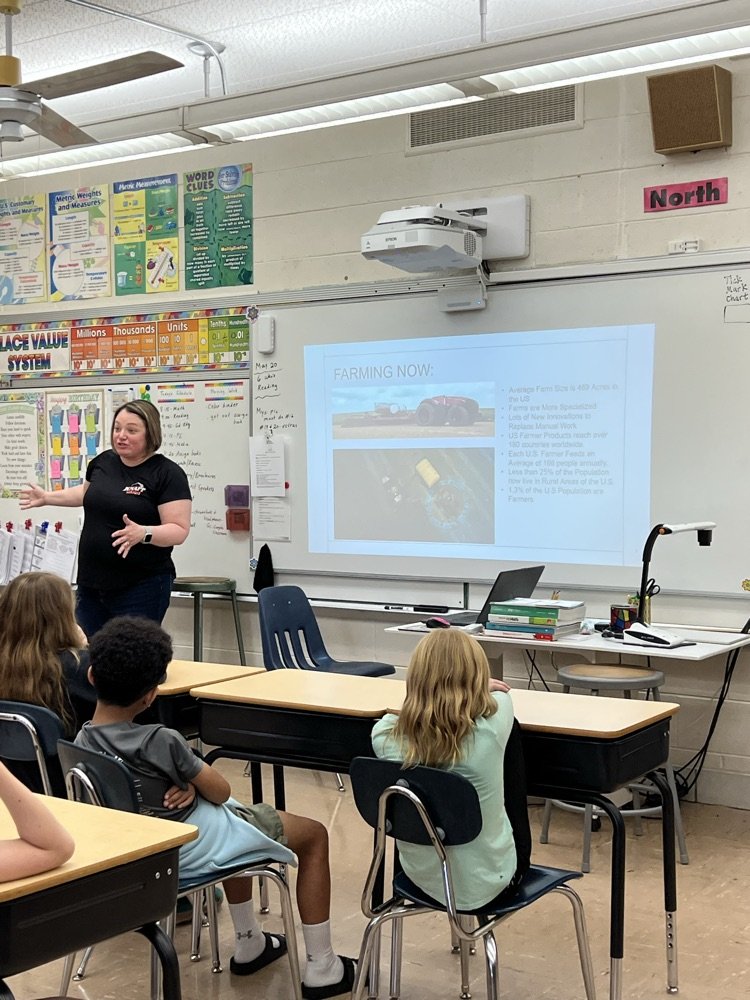 Thank you to Sarah and Kevin Knapp for coming to speak to the fourth graders about their family farm! We learned so much about agriculture from the past and how it has changed over time. We appreciate you coming!
