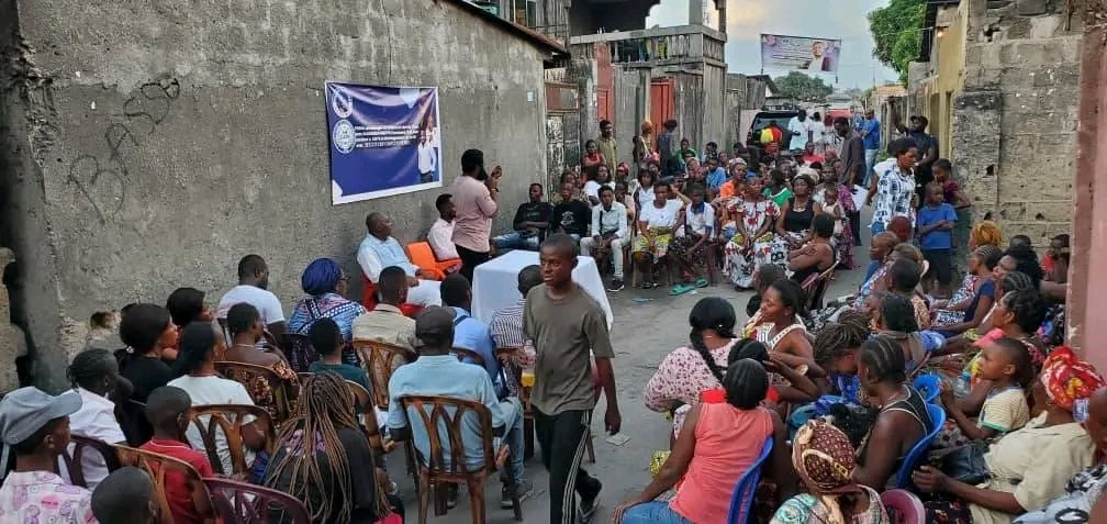 CalebPolitique's tweet photo. Instant #kimbangu1 : Au cœur de Kalamu, un peuple déboussolé, prisonnier des mensonges et de l'inversion, cherche sa voie. Il est temps de réveiller l'esprit Kongo qui sommeille en nous depuis trop longtemps. @GaborienM
@BojiAime @MichelMoto1  @VitalKamerhe1 @JeunesseUNC_Rdc https://t.co/fchE9r9hXl