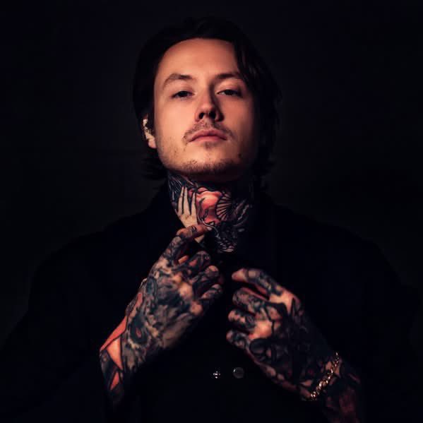 bayan Ꙩ tweet media