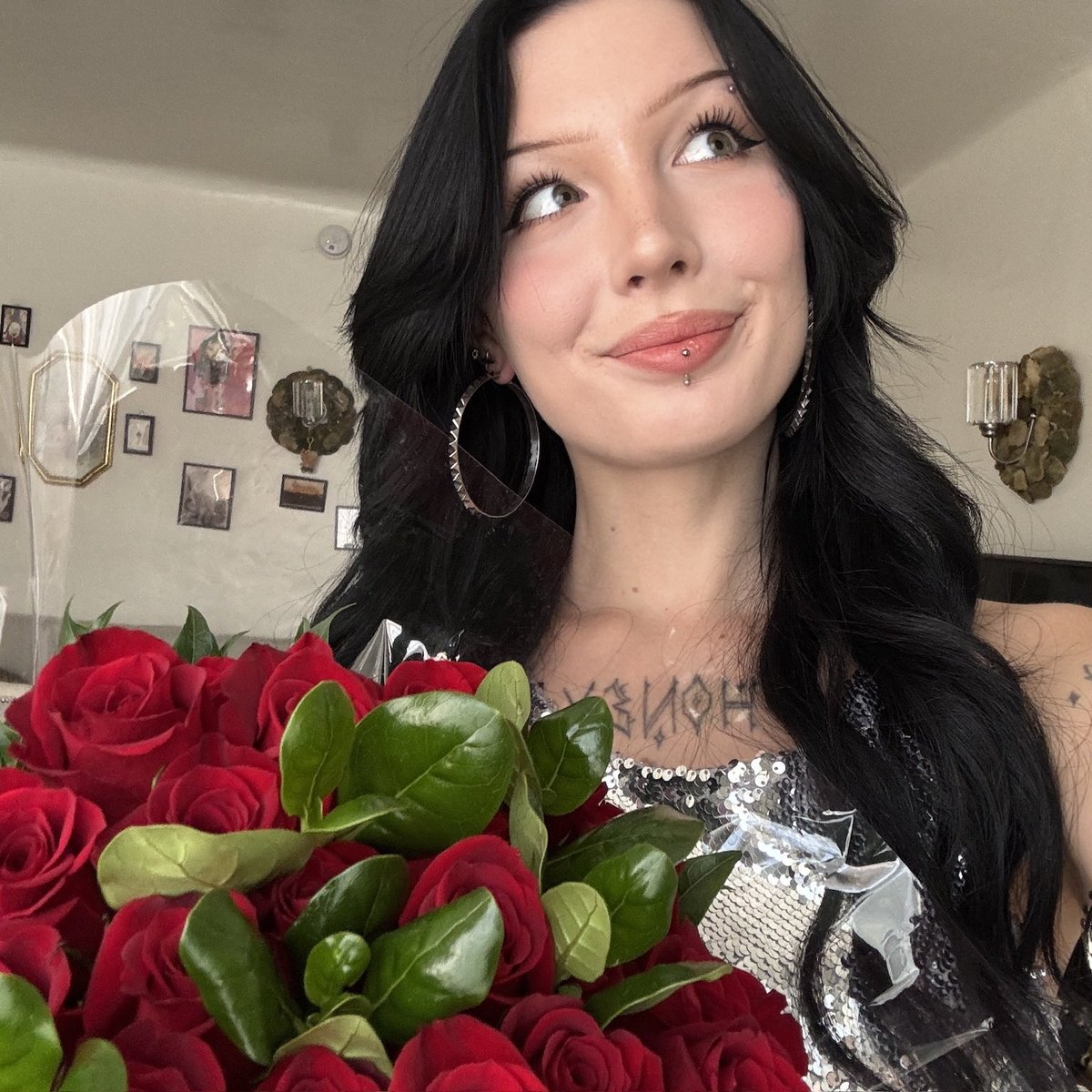 Sophie ⋆ tweet media