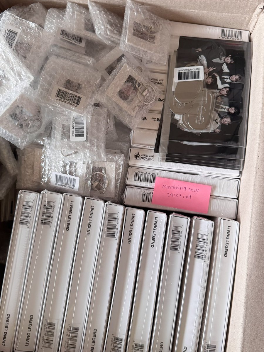 mayruniie's tweet photo. พร้อมส่งในไทย‼️
arirang weverse POBs❣️

มีทุกเมม ทุกเวอร์

rm jhope jin suga 150.-
jimin v 200.-
jungkook 250.-
พกจ อันละ 50.-

living legend 600.-
rooted in kr 550.- 
rooted in music 550.-

📮ค่าส่งคิดตามจริง 

#ตลาดนัดbts #ตลาดรถไฟบังทัน #ตลาดนัดบังทัน https://t.co/8dJin2mSEl