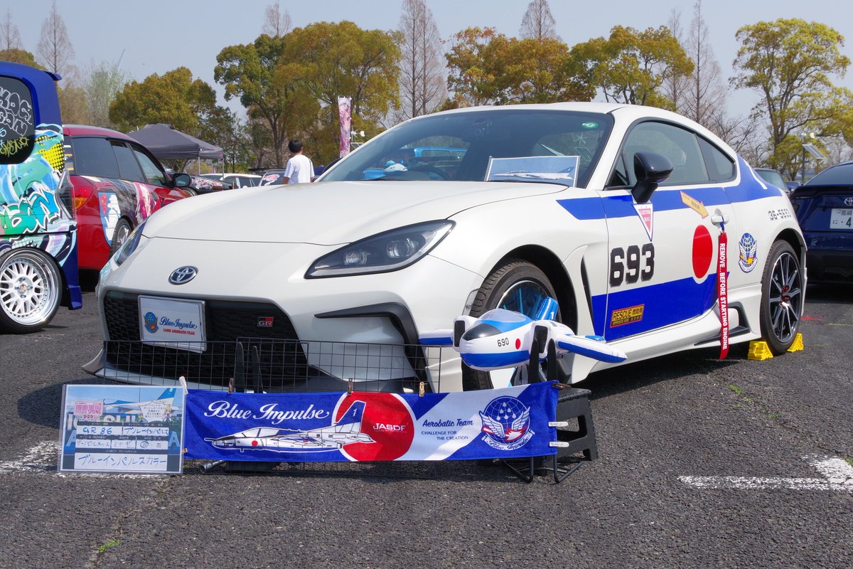 サーバルメット tweet media