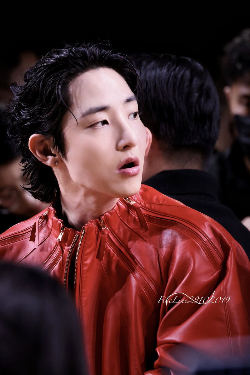 FineLine29102019 tweet media