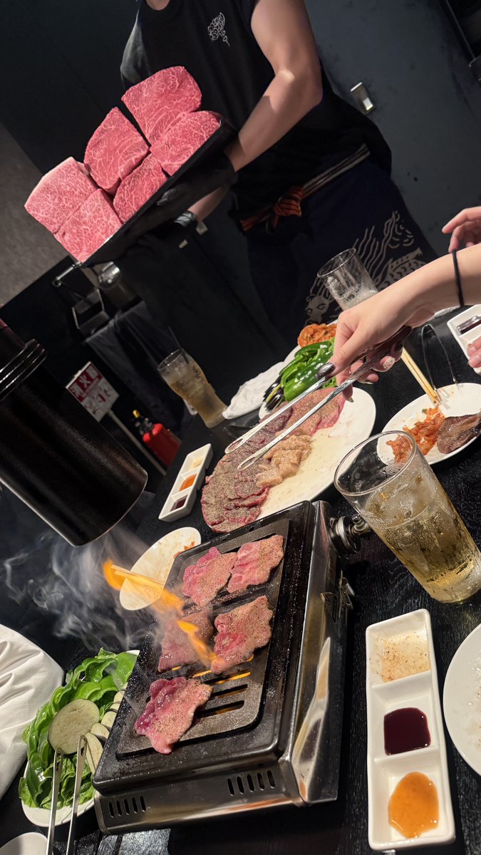 ne★★★ tweet media