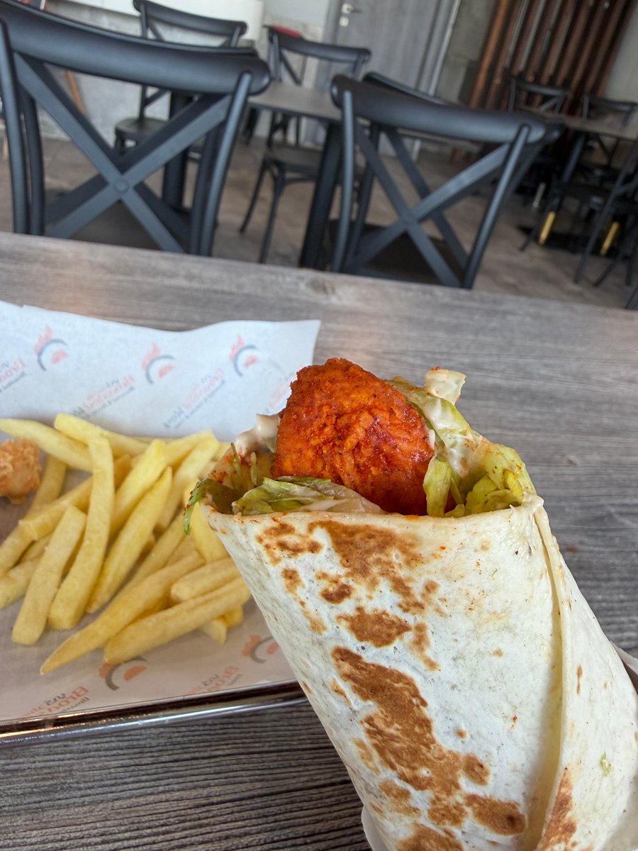 Auz | عزيز tweet media