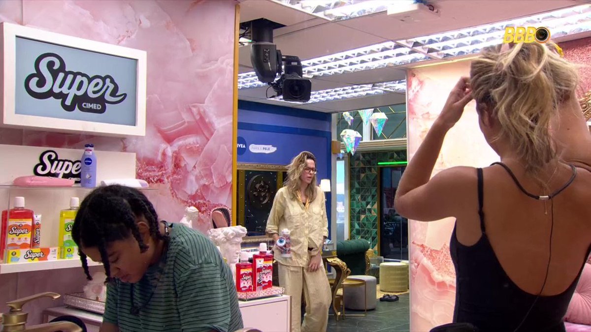 Central Reality tweet media