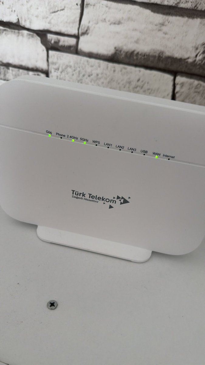 LaughingYield tweet media