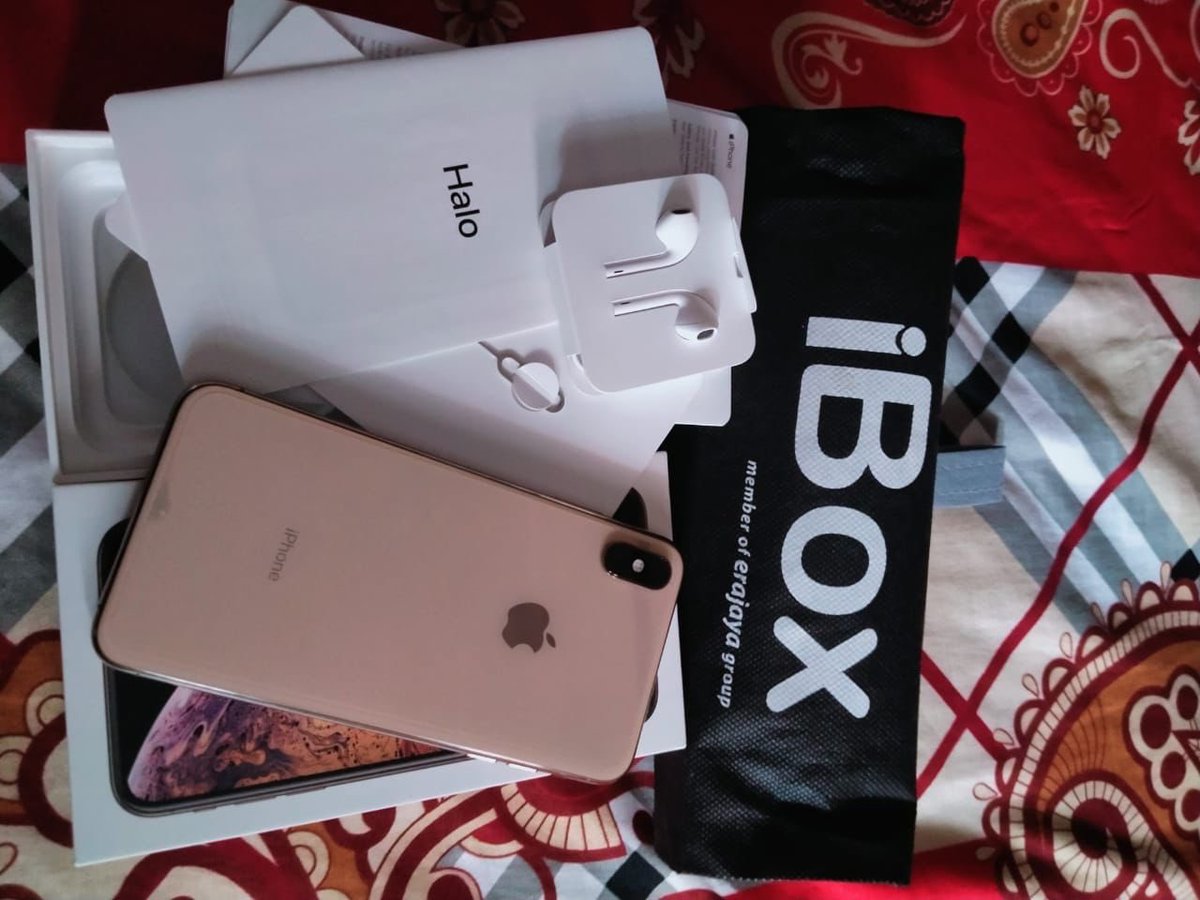 uyuLiea's tweet photo. Dijual gaes iphone xs max 256gb garansi iBox harga bersahabat 😆😆😆 @barkas_all #jualbeli #iphone #jawabarat #jakarta https://t.co/uAmSlZsiGd