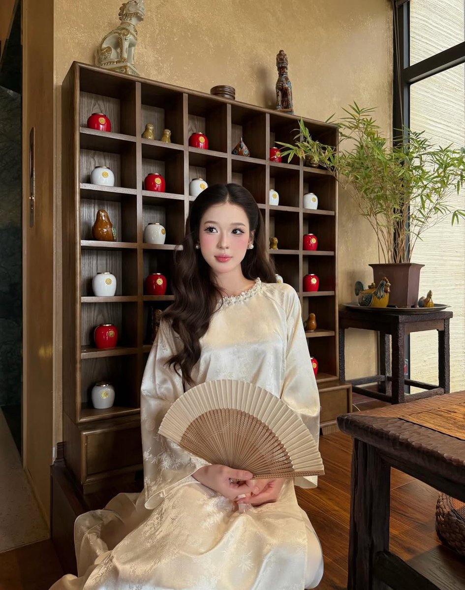 Albina Cowser tweet media