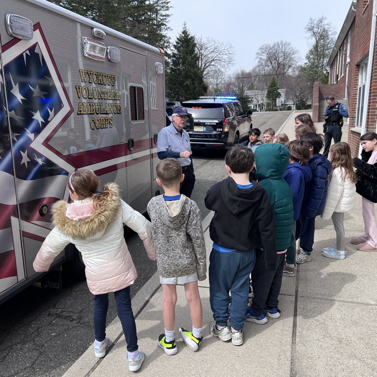 Coolidge School tweet media