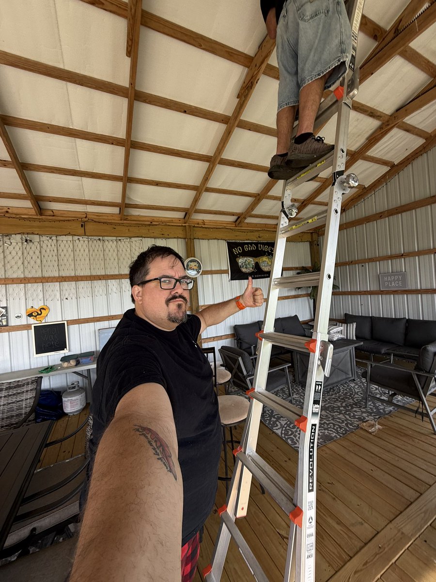 indietrucker tweet media