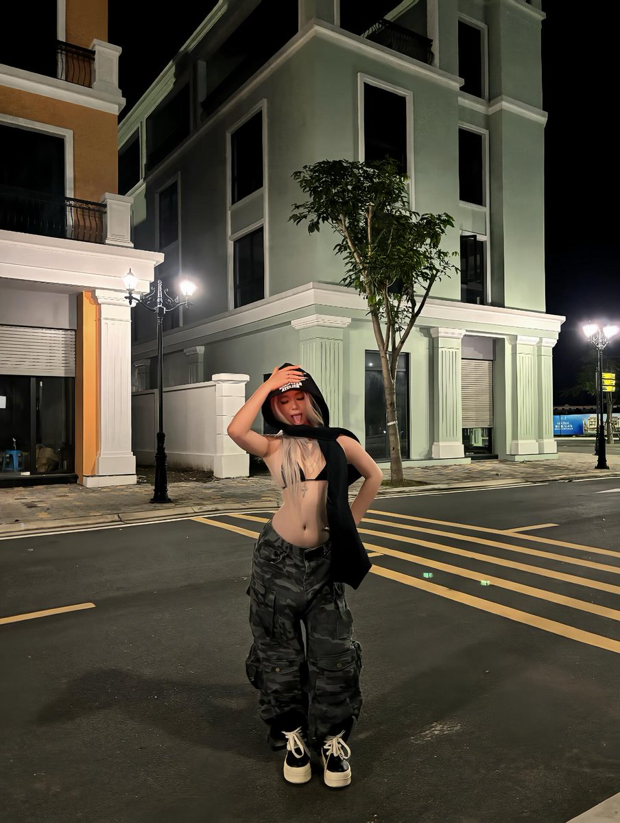 luizalessaa tweet media