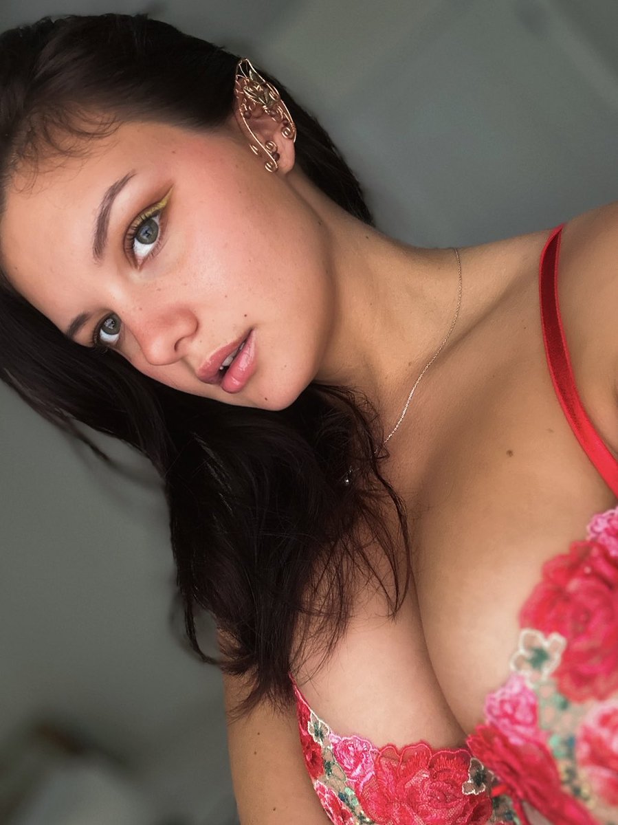 Emily Jones tweet media