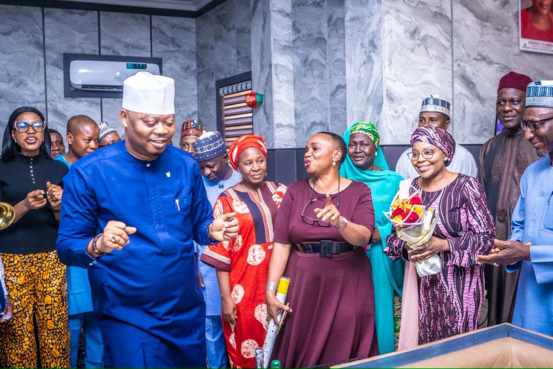 AishaMGarba's tweet photo. I am deeply grateful to be celebrated by the amazing team at UBEC today.

Your kind gestures and wishes made my birthday truly memorable. Thank you for the warmth. Here’s to continuing our work with purpose, impact, and excellence as we uplift the education sector together. https://t.co/zY4Us8NI5O