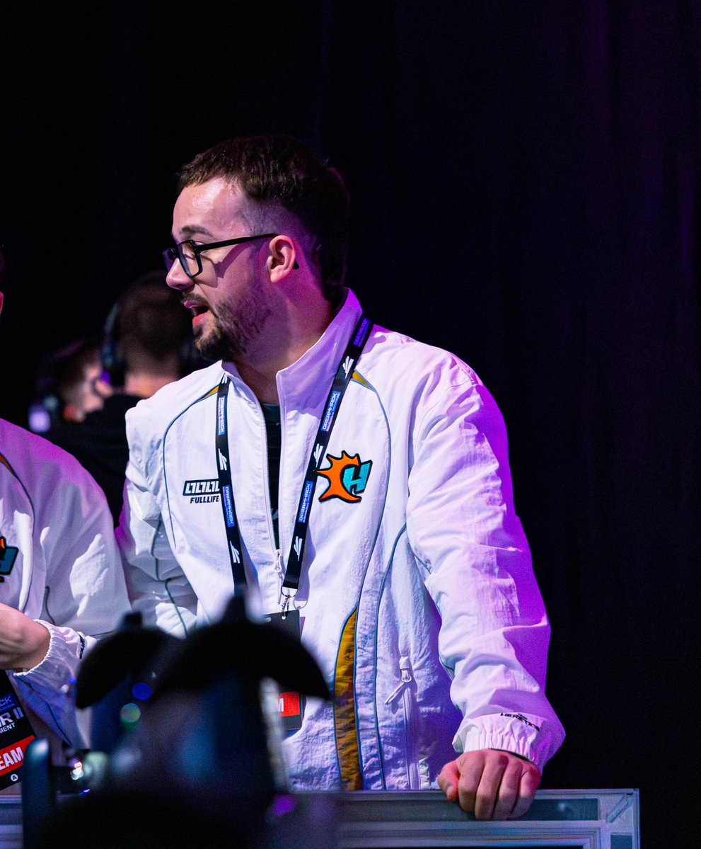 Adrià GR tweet media