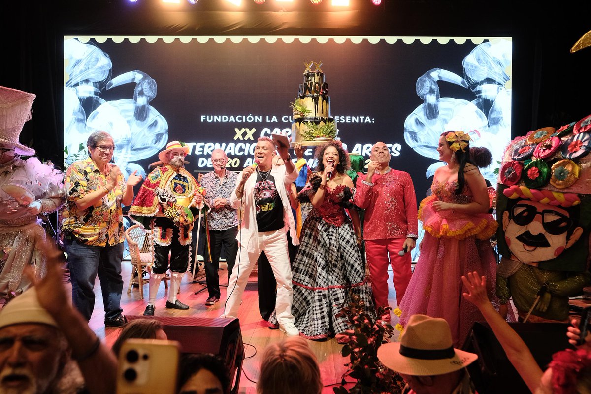 Carnaval de las Artes tweet media