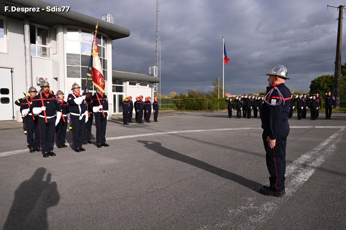Sapeurs-Pompiers 77 tweet media