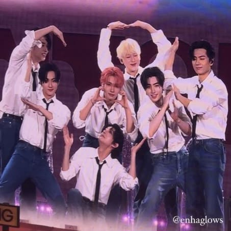 chloe.ss| EN–7 tweet media