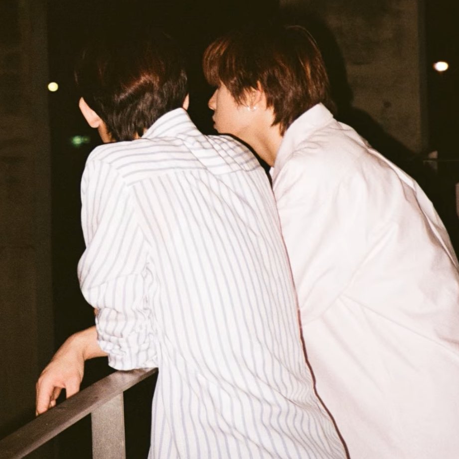 iris 🍎 tweet media