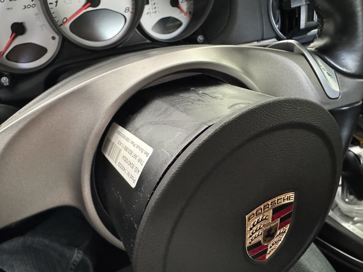 びゅーぽいんと / イラストレーター tweet media