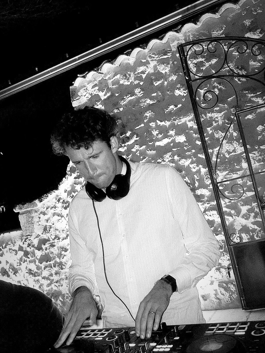 BlockFestBe's tweet photo. No celebration without good music 🎶  

At Block 26, our masters of ceremony are DJ collective Plezierboot 🔥  

Fun fact: one of the DJs is also a driving force behind @ETHBelgiumHQ 👀  

Put on your dancing shoes… this one’s going to be one for the books🕺 https://t.co/boJ4Op6BDQ
