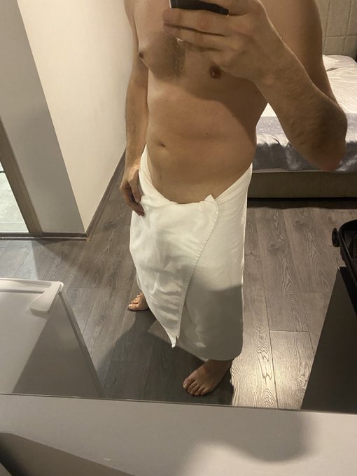 onedeepdark tweet media